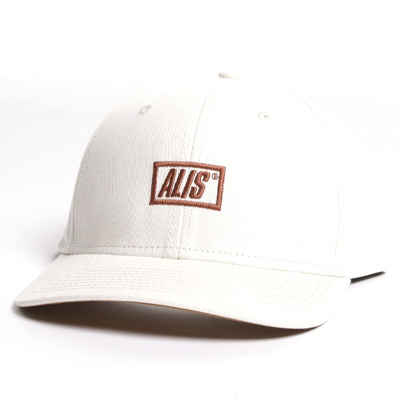 ALIS SHERPA STENCIL CAP - off white