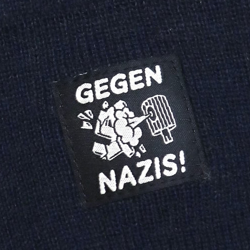 Beanie-gegennazis-navy-1.jpg