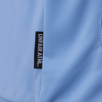 Dmwu-tracktop-concrete-lightblue-7.jpg