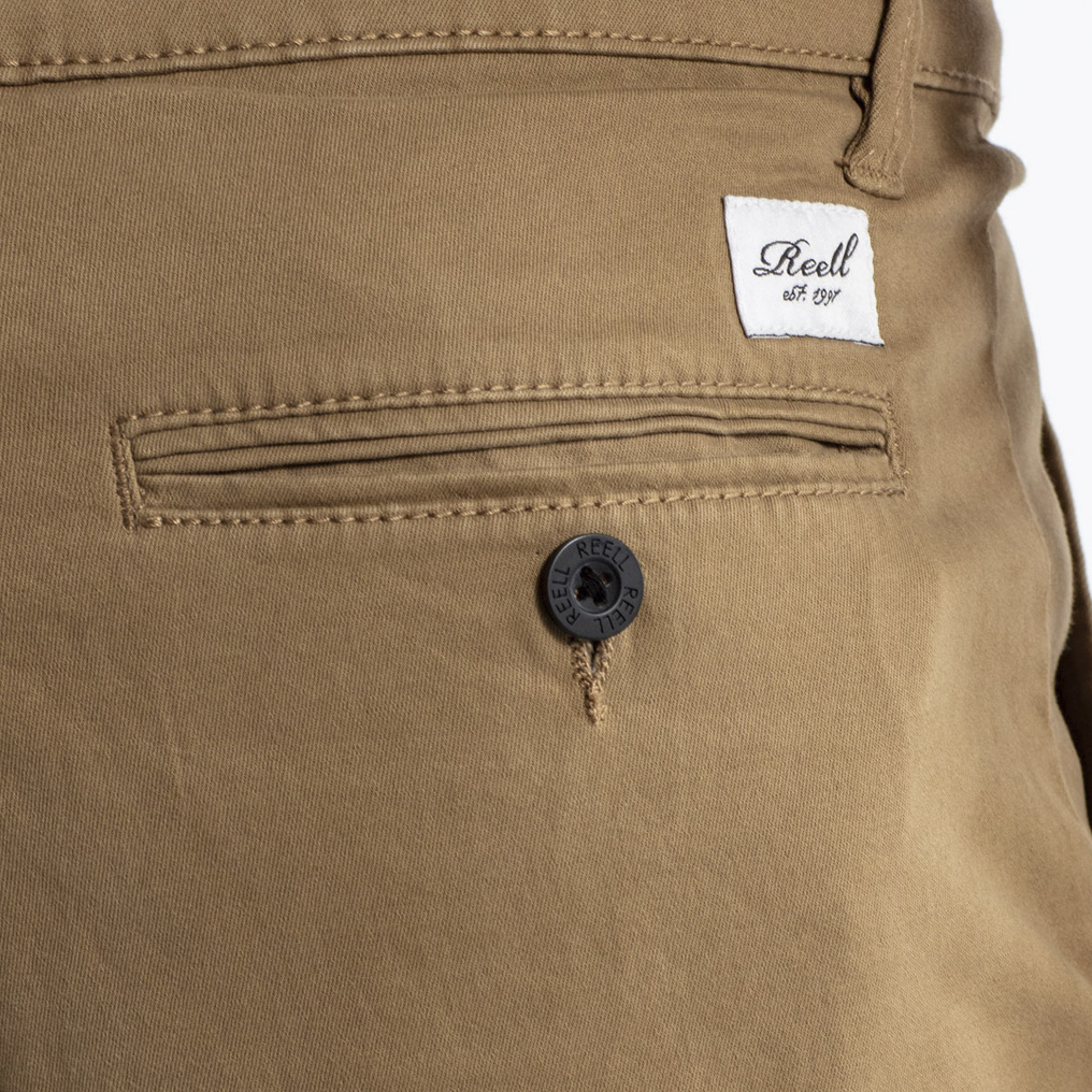 Flex-grip-chino-short-dark-sand-4.jpg