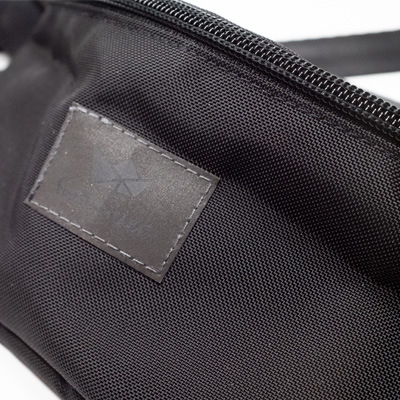 Hip-bag-black-detail2.jpg