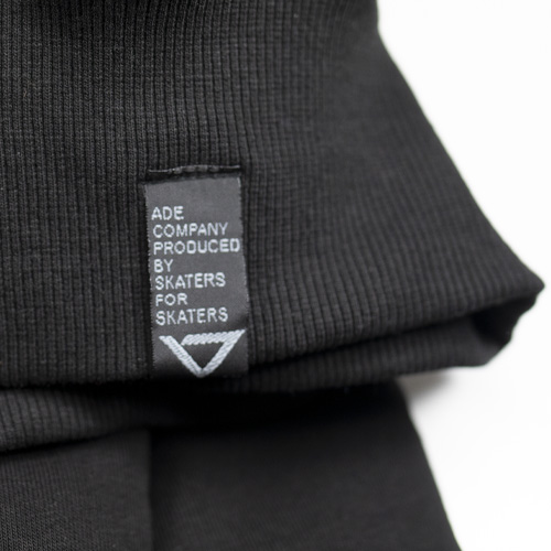 Hoodie-basic-black-detail-1.jpg