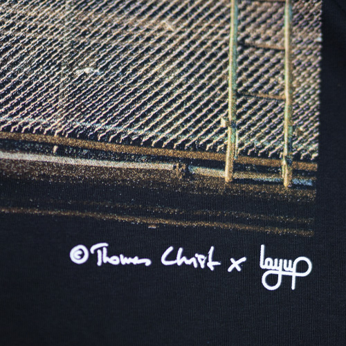 Layup-highlights-tshirt-thomas-christ-black-detail-01.jpg