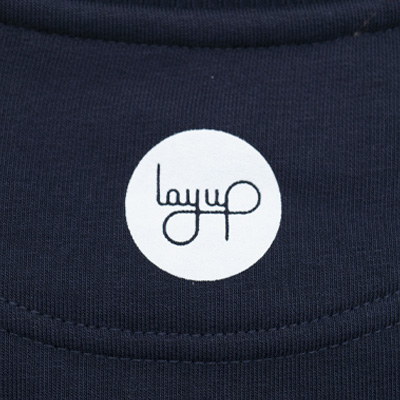 Layup-sweater-organic-logo-blue-white-detail-1.jpg