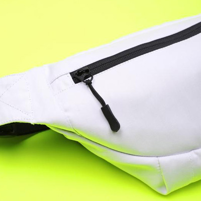 Montjuich-white-schoulderbag-5.jpg