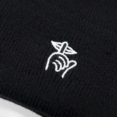 Shhh-beanie-black-detail-1.jpg