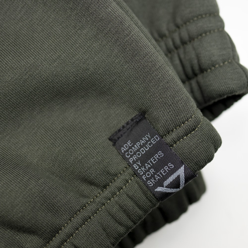 Sweatpants-warp-army-green-detail-2.jpg