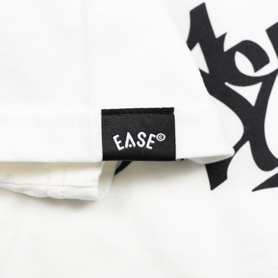 Tee-ease-stylewriting-white-detail-1.jpg