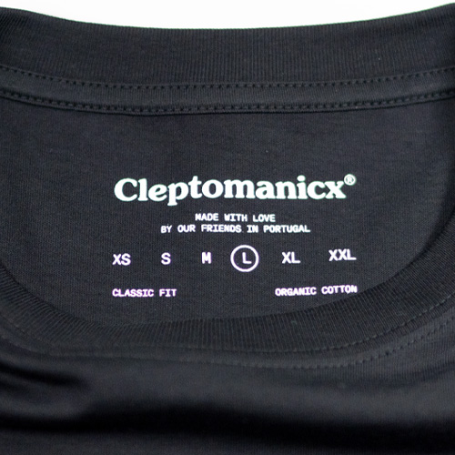 Tshirt-call-black-detail-1.jpg
