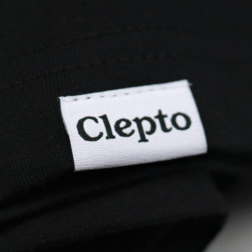 Tshirt-embro-gull-deep-black-detail-1.jpg