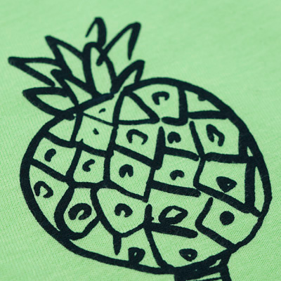 Tshirt-smily-pineapple-green-ash-detail-2.jpg