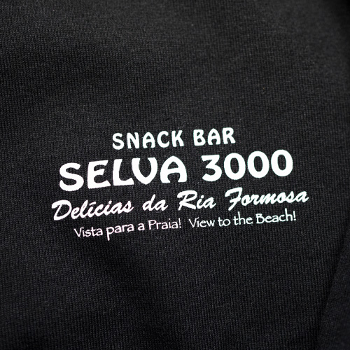 Tshirt-snack-bar-3000-black-detail-2.jpg