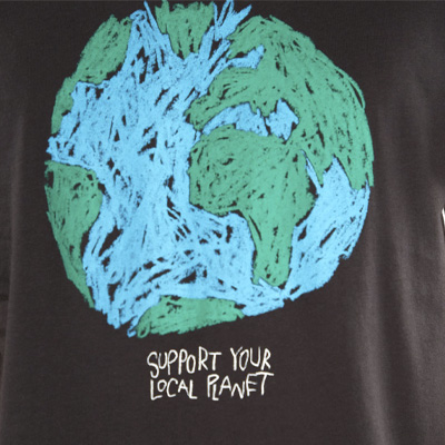 Tshirt-stockholm-crayon-globe-charcoal-2.jpg