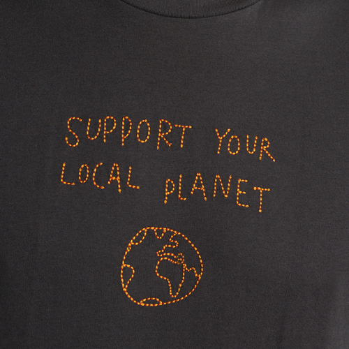 Tshirt-stockholm-local-planet-charcoal-2.jpg