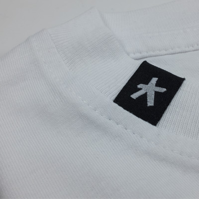 hektik-vs-ednight-tshirt-weiß-detail1.jpg