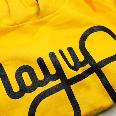 hoody-logo-layup-sunflower-yellow-detail-01.jpg