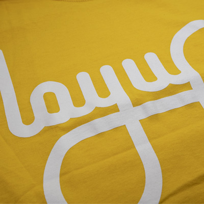 layup-kids-tshirt-yellow-white-detail-2.jpg