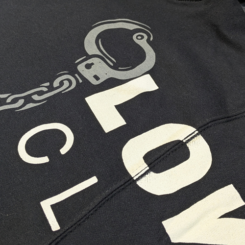 ll-hoodie-classic-sleeve-02.jpg