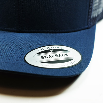 retro-trucker-flexfitcap-blau3.jpg