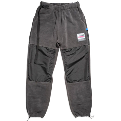 tech-fleece-pants-1.jpg