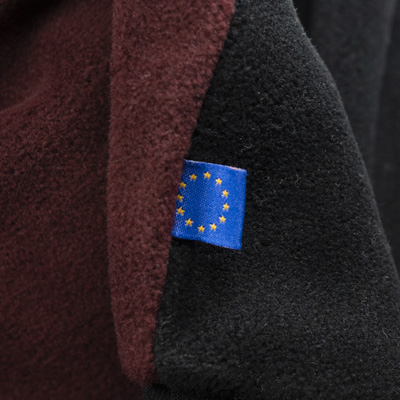 tm-block-half-zip-fleece-burgundy-black-detail-01.jpg