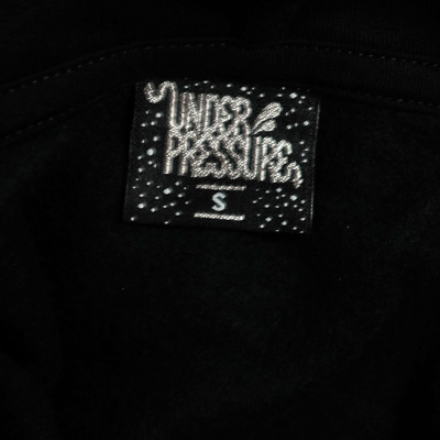 underpressure-analog-hoodie-schwarz-detail1.jpg