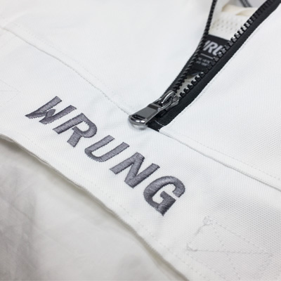 windbreaker-white-vest-detail1.jpg